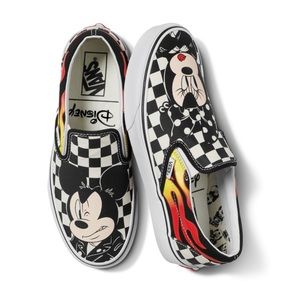 Disney x Vans Classic Slip On🔥✨